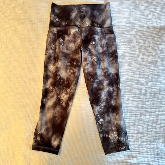 Athleta Cropper Leggings Marbled Charcoal Gray Tie Dye Size XSP - Picture 1 of 8